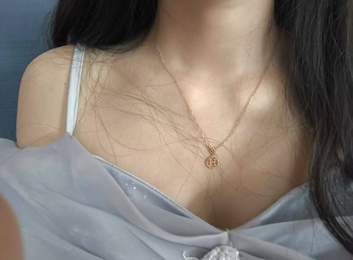 #吃瓜 极品学生妹被约炮了,身材不错。粉粉嫩嫩的。好像还没开过处。